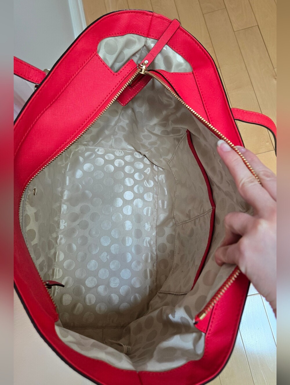 Kate Spade Tote - Picture 8 of 13